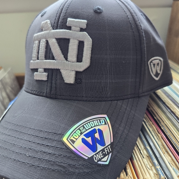 Notre dame fitted hat, brand new - Picture 14 of 16